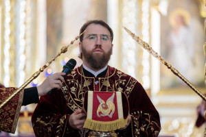Митрополит Игнатий совершил Божественную литургию в Покровском соборе г. Саратова