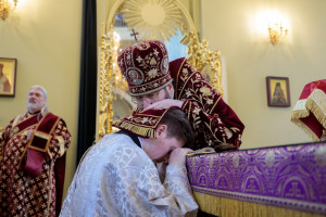 Митрополит Игнатий совершил Божественную литургию в Покровском соборе г. Саратова