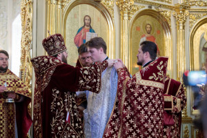Митрополит Игнатий совершил Божественную литургию в Покровском соборе г. Саратова