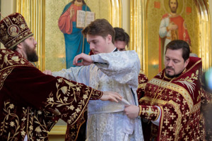 Митрополит Игнатий совершил Божественную литургию в Покровском соборе г. Саратова