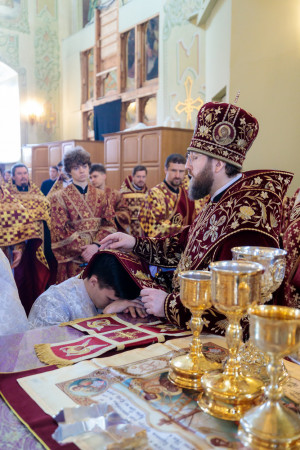 Митрополит Игнатий совершил Божественную литургию в Покровском соборе г. Саратова