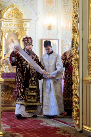 Митрополит Игнатий совершил Божественную литургию в Покровском соборе г. Саратова