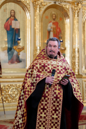 Митрополит Игнатий совершил Божественную литургию в Покровском соборе г. Саратова