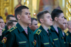 Митрополит Игнатий совершил Божественную литургию в Покровском соборе г. Саратова