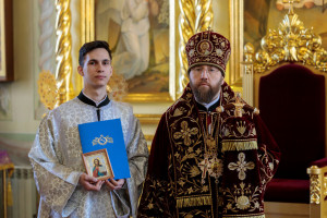 Митрополит Игнатий совершил Божественную литургию в Покровском соборе г. Саратова