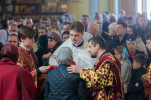 Митрополит Игнатий совершил Божественную литургию в Покровском соборе г. Саратова
