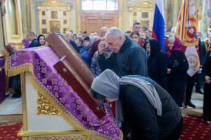 Митрополит Игнатий совершил Божественную литургию в Покровском соборе г. Саратова