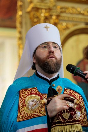 Митрополит Игнатий совершил Божественную литургию в Покровском соборе г. Саратова