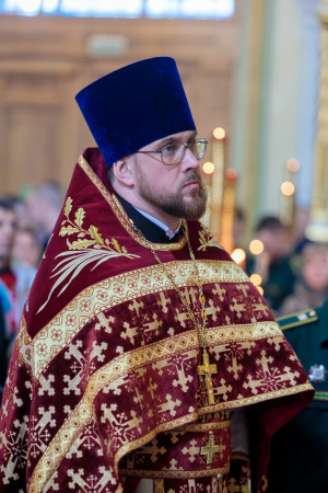 Митрополит Игнатий совершил Божественную литургию в Покровском соборе г. Саратова