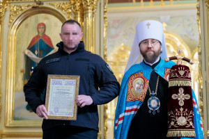 Митрополит Игнатий совершил Божественную литургию в Покровском соборе г. Саратова