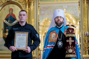 Митрополит Игнатий совершил Божественную литургию в Покровском соборе г. Саратова