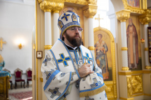 Митрополит Игнатий совершил Божественную литургию в Николо-Тихвинском соборном храме г. Саратова