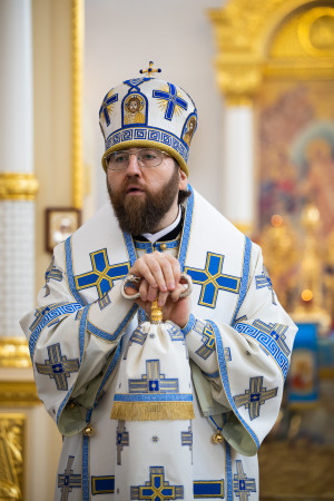 Митрополит Игнатий совершил Божественную литургию в Николо-Тихвинском соборном храме г. Саратова