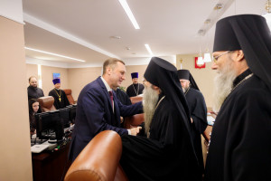 Архиереев Саратовской митрополии принял губернатор региона