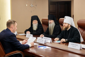 Архиереев Саратовской митрополии принял губернатор региона