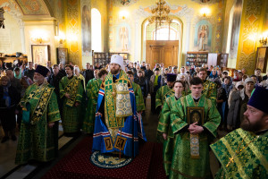 Митрополит Игнатий совершил всенощное бдение в Покровском соборе г. Саратова