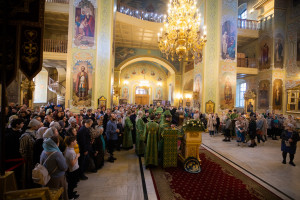 Митрополит Игнатий совершил всенощное бдение в Покровском соборе г. Саратова