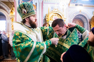 Божественная литургия в Свято-Троицком кафедральном соборе г. Саратова