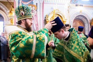 Божественная литургия в Свято-Троицком кафедральном соборе г. Саратова
