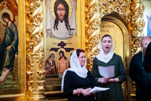 Божественная литургия в Свято-Троицком кафедральном соборе г. Саратова