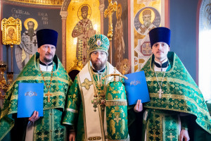 Божественная литургия в Свято-Троицком кафедральном соборе г. Саратова