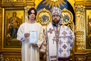 Митрополит Игнатий совершил вечерню в соединении с Крещальной литургией в Свято-Троицком кафедральном соборе г. Саратова