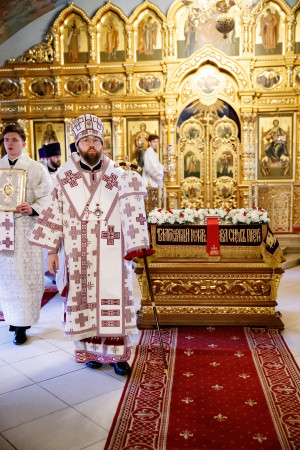 Вечерня в соединении с Крещальной литургией в Свято-Троицком кафедральном соборе г. Саратова