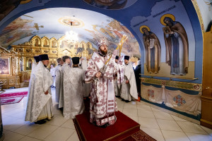 Вечерня в соединении с Крещальной литургией в Свято-Троицком кафедральном соборе г. Саратова