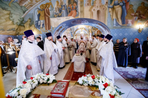 Вечерня в соединении с Крещальной литургией в Свято-Троицком кафедральном соборе г. Саратова