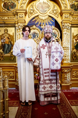 Вечерня в соединении с Крещальной литургией в Свято-Троицком кафедральном соборе г. Саратова