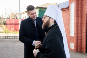 Митрополит Игнатий совершил Божественную литургию в Покровском храме г. Петровска