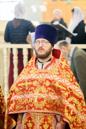 Митрополит Игнатий совершил Божественную литургию в Покровском храме г. Петровска