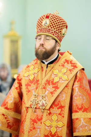 Митрополит Игнатий совершил Божественную литургию в Покровском храме г. Петровска