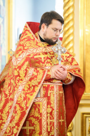 Митрополит Игнатий совершил Божественную литургию в Покровском храме г. Петровска