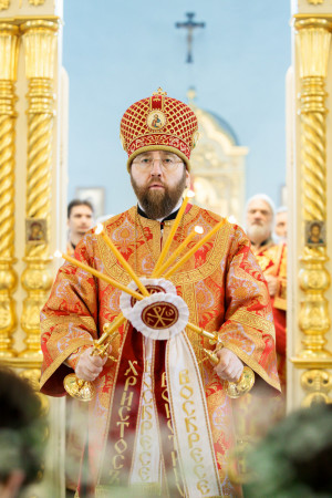 Митрополит Игнатий совершил Божественную литургию в Покровском храме г. Петровска