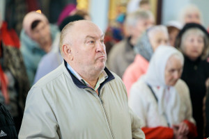 Митрополит Игнатий совершил Божественную литургию в Покровском храме г. Петровска