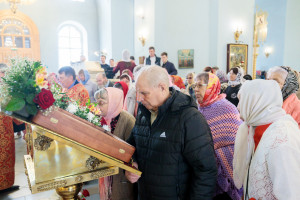 Митрополит Игнатий совершил Божественную литургию в Покровском храме г. Петровска