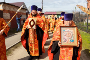 Митрополит Игнатий совершил Божественную литургию в Покровском храме г. Петровска