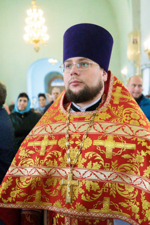 Митрополит Игнатий совершил Божественную литургию в Покровском храме г. Петровска