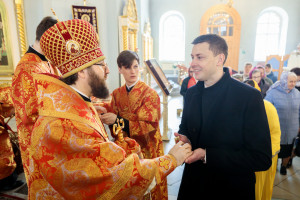 Митрополит Игнатий совершил Божественную литургию в Покровском храме г. Петровска