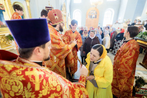 Митрополит Игнатий совершил Божественную литургию в Покровском храме г. Петровска