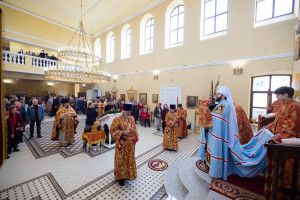 Митрополит Игнатий совершил Божественную литургию в храме святой равноапостольной Марии Магдалины г. Саратова