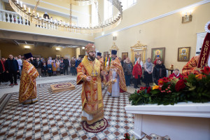 Митрополит Игнатий совершил Божественную литургию в храме святой равноапостольной Марии Магдалины г. Саратова