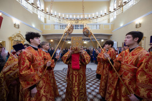 Митрополит Игнатий совершил Божественную литургию в храме святой равноапостольной Марии Магдалины г. Саратова