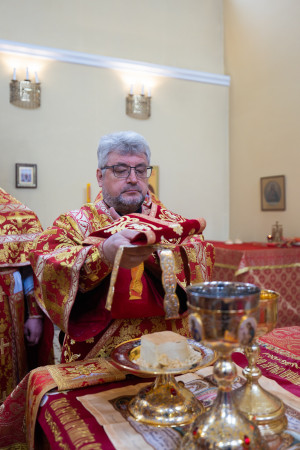 Митрополит Игнатий совершил Божественную литургию в храме святой равноапостольной Марии Магдалины г. Саратова
