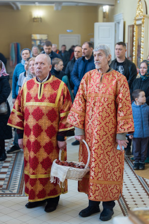 Митрополит Игнатий совершил Божественную литургию в храме святой равноапостольной Марии Магдалины г. Саратова