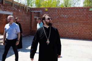 Митрополит Игнатий совершил рабочую поездку по объектам епархии, где идут ремонтные и строительные работы