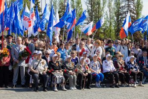 Митрополит Игнатий принял участие в торжествах в честь годовщины Великой Победы