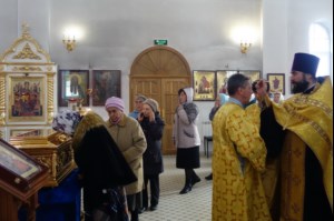 Мощам святителя Иннокентия, епископа Саратовского и Пензенского, поклонились верующие Аткарска и Петровска