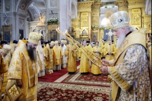 Митрополит Лонгин сослужил Святейшему Патриарху Кириллу на Божественной литургии в Воскресенском кафедральном соборе г. Арзамаса